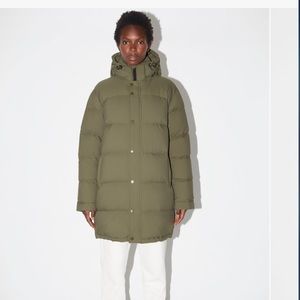 TNA super puff mid in an XL